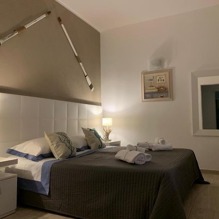 Aquarama Rooms & Apartments Torre Squillace Eksteriør bilde