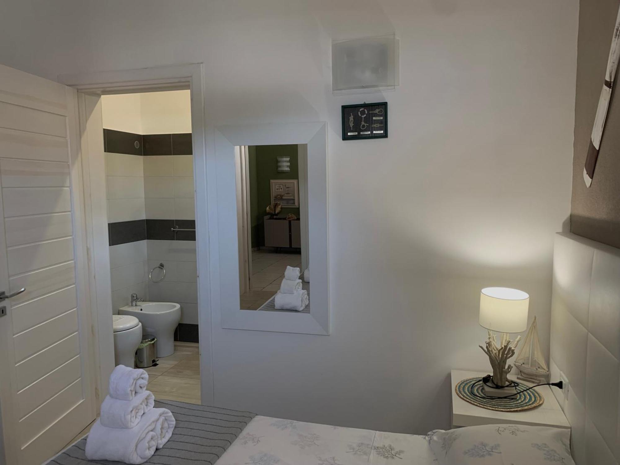 Aquarama Rooms & Apartments Torre Squillace Eksteriør bilde